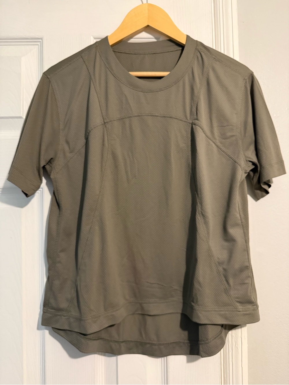 Lululemon Performance Short Sleeve Shirt - Gray